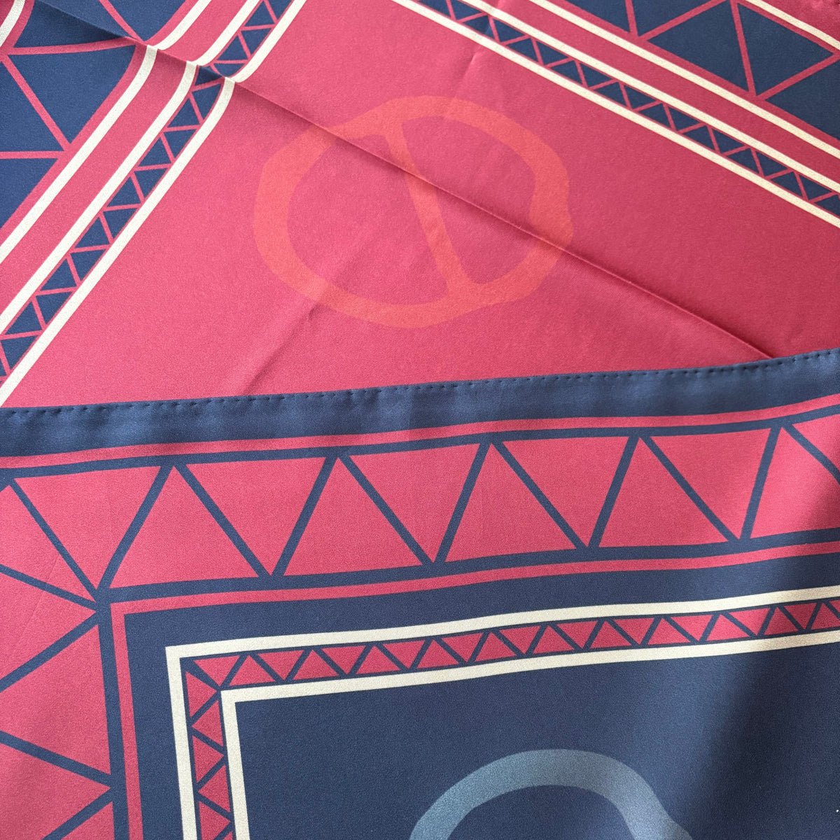 Beaivi Sámi Silk Shawl- Red and Blue